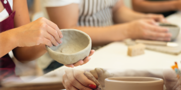 Claymore Art Studio Moda'da yeni sezon seramik atölyeleri ve etkinlik programını başlattı