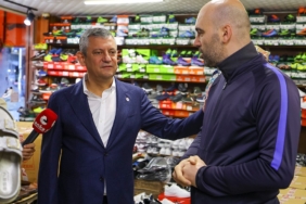 Özgür Özel Rize'nin Pazar ilçesinde selden etkilenen esnafı ziyaret etti